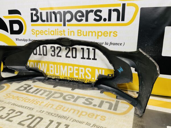 BUMPER Toyota Yaris 4 2020-2022 VOORBUMPER 2-D2-9929z