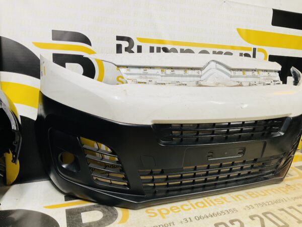 BUMPER Citroen Jumpy 2017-2023 VOORBUMPER 1-G5-9597z