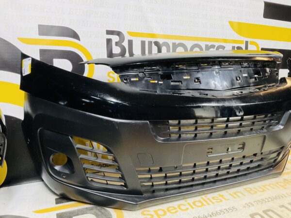 BUMPER Opel Vivaro 6xpdc 2018-2023 VOORBUMPER 1-G5-9598z