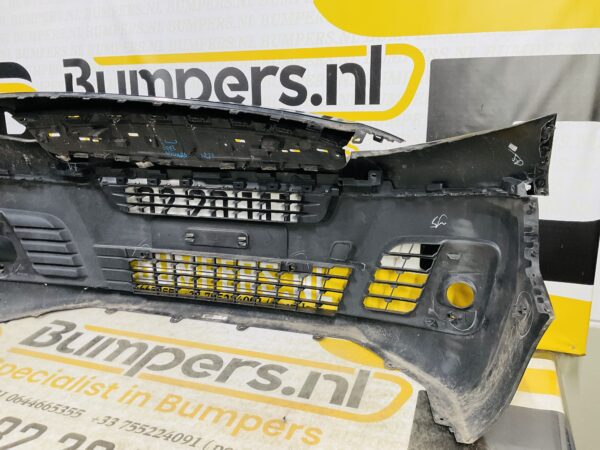 BUMPER Opel Vivaro 6xpdc 2018-2023 VOORBUMPER 1-G5-9598z