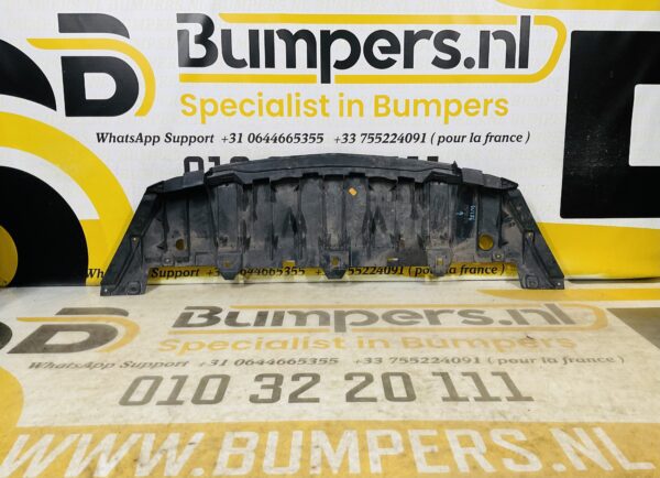 Onderplaat Mercedes GLA W156 A1568853600 Bumperlip 2-L4-9646T