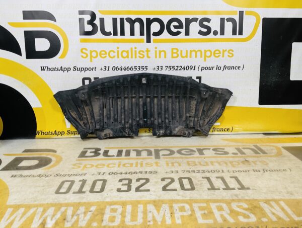 Onderplaat Mercedes C Klasse W205 A2055202400 Bumperlip 2-L3D-9665T