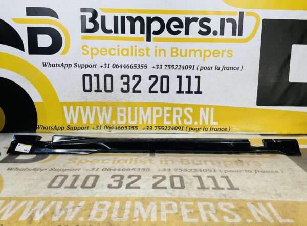 Zijskirt Ford Fiesta MK6 02010945 Links Dorpel 2-L1-9695T