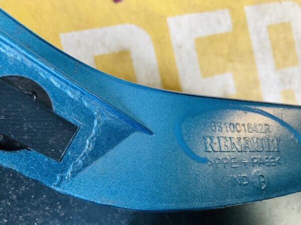 Zijscherm Renault Captur 631001642R Scherm Rechts 2-Q2-9734T