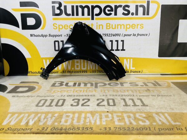 Zijscherm Renault Captur 631001642R Scherm Rechts 2-Q2-9735T