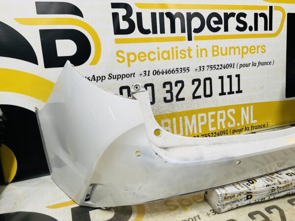 BUMPER Toyota Corolla  2018-2020 ACHTERBUMPER 1-E7-9916R