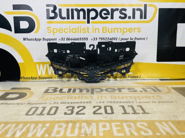 Grille Renault Clio 4  2012-2019 Bumper Grill 2-R7-10032T