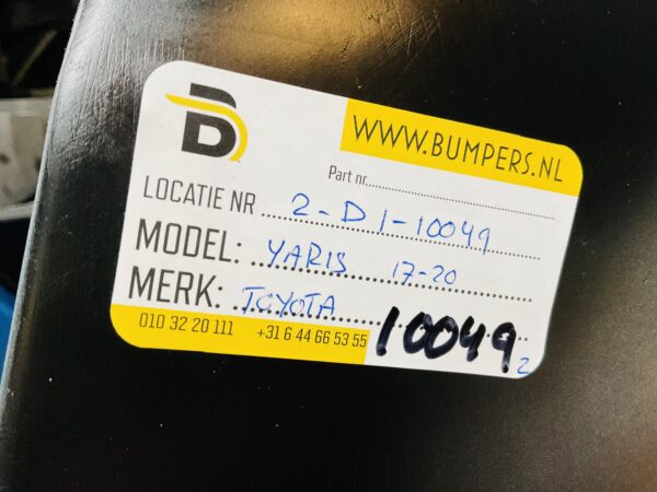 BUMPER Toyota Yaris Facelift 2017-2020 VOORBUMPER 2-D1-10049z