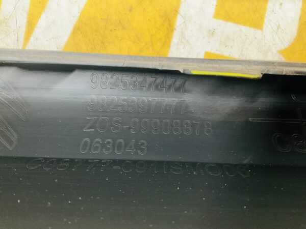Grille Citroen C5 Aircross 9825347477 Bumpergrill 2-L8-10213T