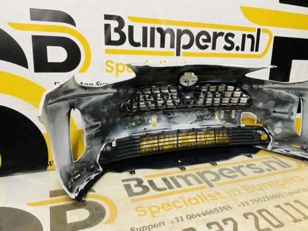 BUMPER Toyota Yaris Cross 4xpdc  2020-2024 VOORBUMPER 2-D3-10104z