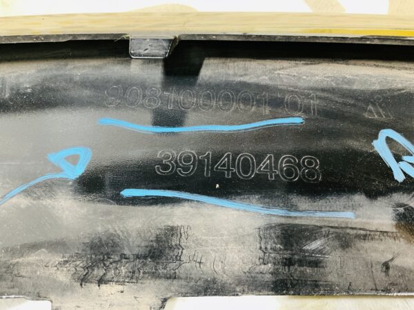 BUMPER Opel Insignia Facelift 4xpdc  VOORBUMPER 2-i6-10106z
