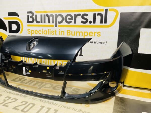 BUMPER Renault Scenic 3  2009-2012 VOORBUMPER 2-F6-10128z