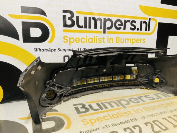 BUMPER Renault Wind  HG620101084R VOORBUMPER 2-F10-10141z