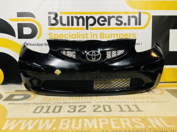 BUMPER Toyota Aygo 2005-2009 VOORBUMPER 2-D1-10151z
