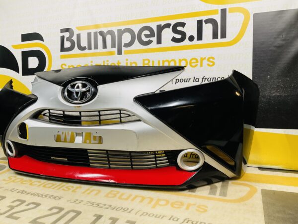 BUMPER Toyota Aygo  2014-2017 VOORBUMPER 2-D1-10164z