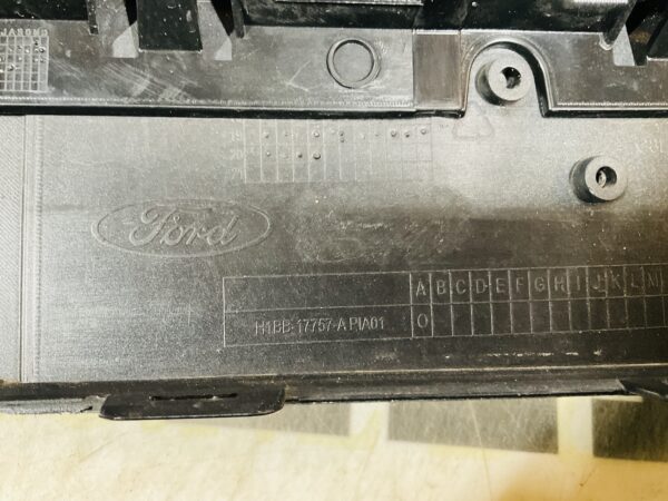 BUMPER Ford Fiesta MK8 2017-2022 VOORBUMPER 1-D2-10176z