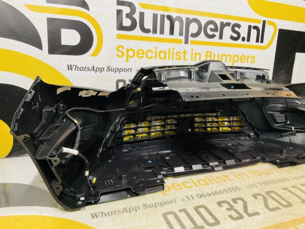 BUMPER Renault Kangoo 2022-2024  VOORBUMPER 2-F10-10274z