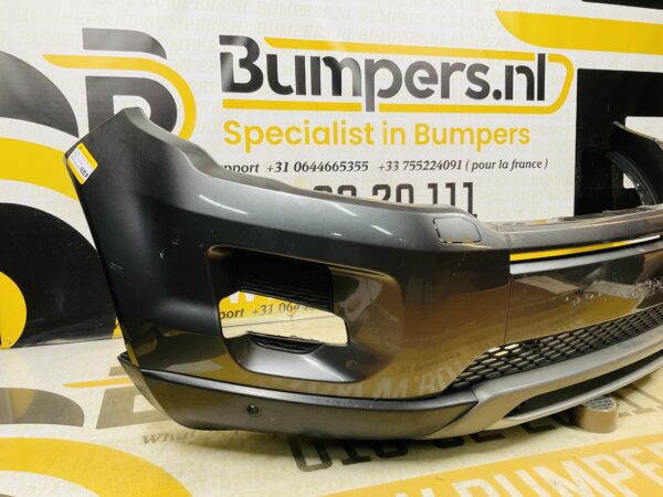 BUMPER Rang Rover Evoque B032-17F011-A VOORBUMPER 2-H14-10337z