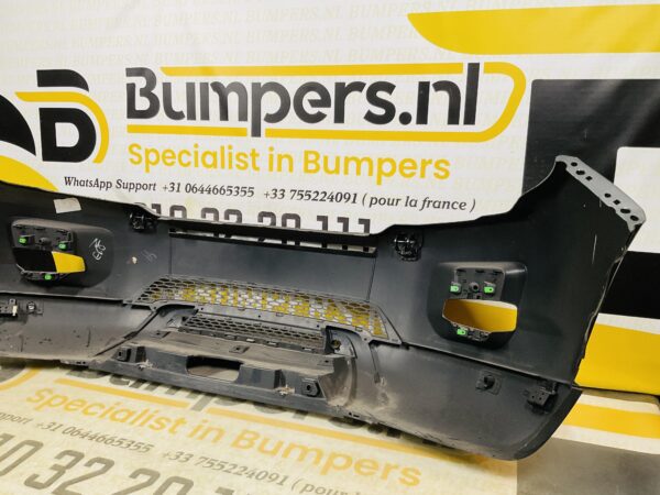 BUMPER Rang Rover Evoque B032-17F011-A VOORBUMPER 2-H14-10337z