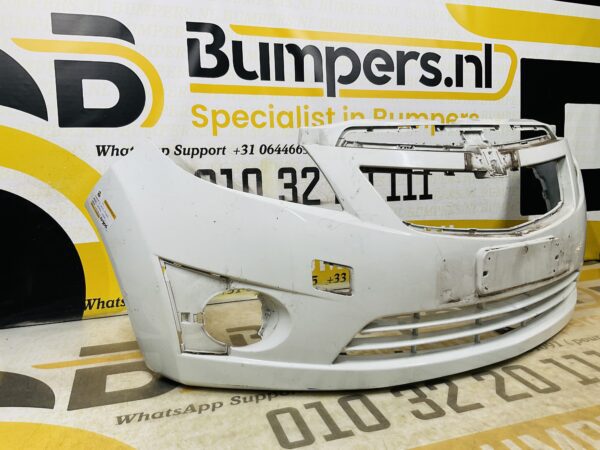 BUMPER Chevrolet M300 2-H14-10406z
