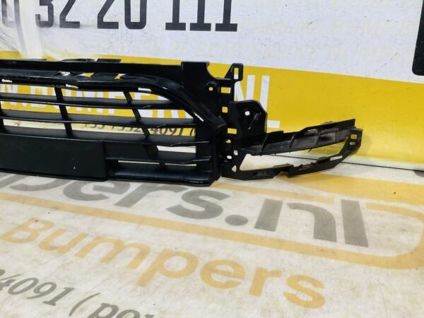 Bumper Grill Renault Clio 4 Facelift 2016-2019  Voorbumper Grill 2-R5-10440T