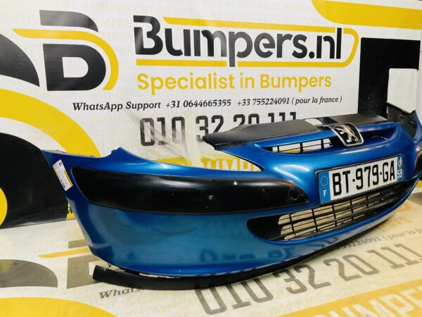 BUMPER Peugeot 307 9643037477 VOORBUMPER 2-J8-10466z