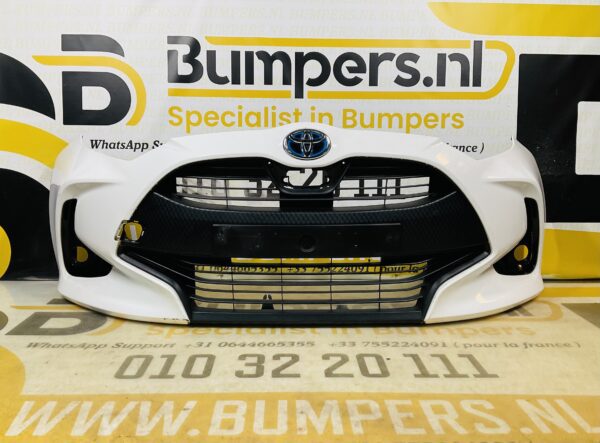 BUMPER Toyot Yaris  2021-2023 VOORBUMPER 2-D2-10539z