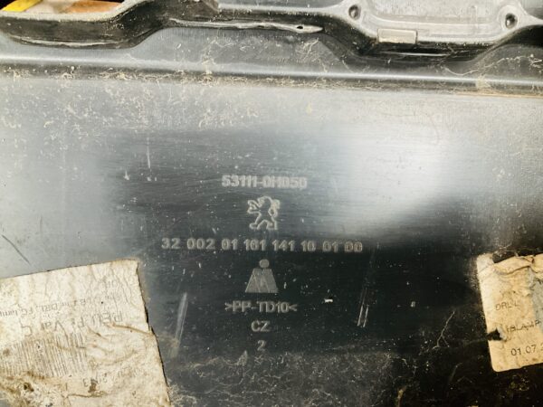 BUMPER Peugeot 107 2011-2014 VOORBUMPER 2-J1-10541z