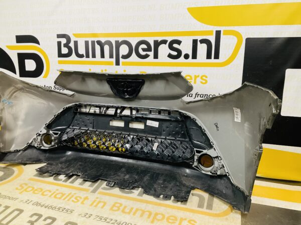 BUMPER Toyota Aygo X Cross 2022-2024 VOORBUMPER 2-D5-10601z
