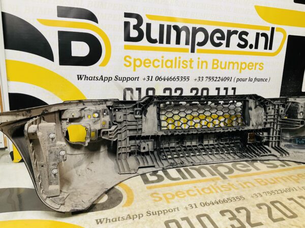 BUMPER Fiat Iveco Daily  5801599257 VOORBUMPER 2-B5-10832z