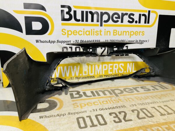 BUMPER Toyota Corolla E210 52119-02P40 VOORBUMPER 2-D4-10837z