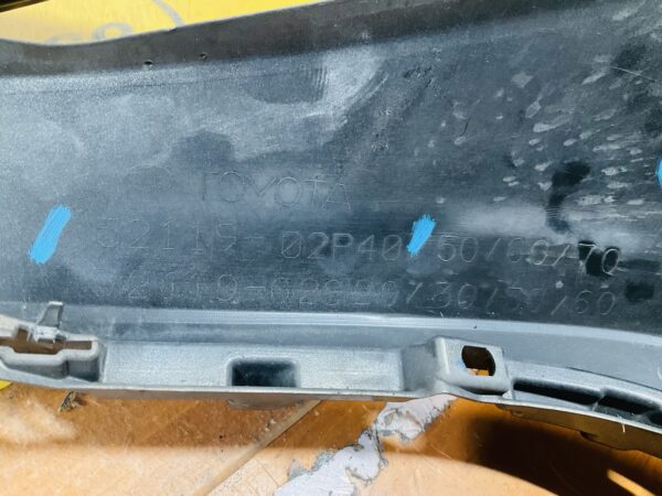 BUMPER Toyota Corolla E210 52119-02P40 VOORBUMPER 2-D4-10837z