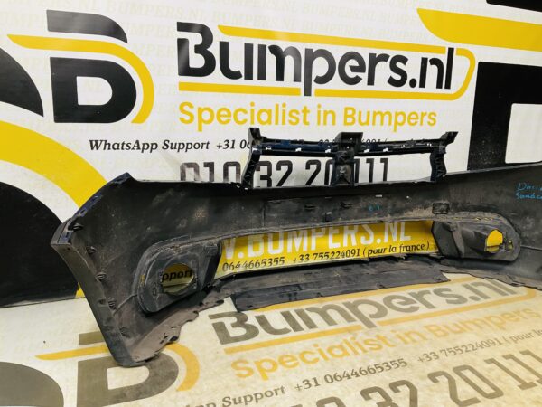 BUMPER Dacia Sandero 620223900R VOORBUMPER 1-G3-10839z