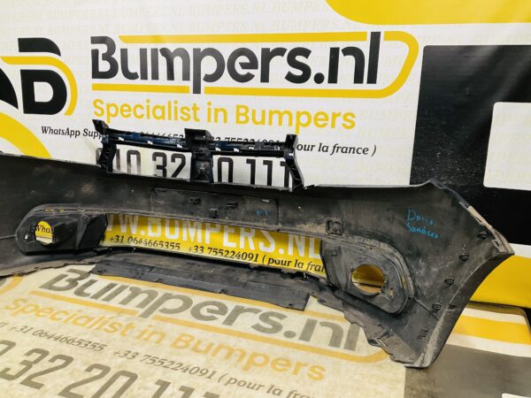 BUMPER Dacia Sandero 620223900R VOORBUMPER 1-G3-10839z