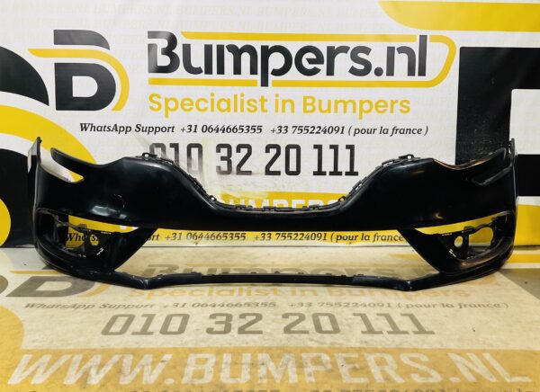 BUMPER Renault Megane 4 620225094R VOORBUMPER 2-F4-10844z
