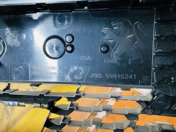 BUMPER Peugeot 208 GTline GT-Line 2019-2023  VOORBUMPER 2-H9-10703z