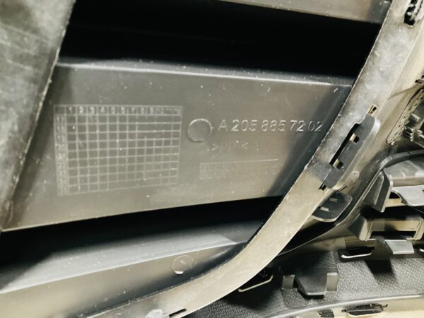BUMPER Mercedes C Klasse W205 AMG Facelift 6xpdc 2019-2022  VOORBUMPER 1-Z3-10760z