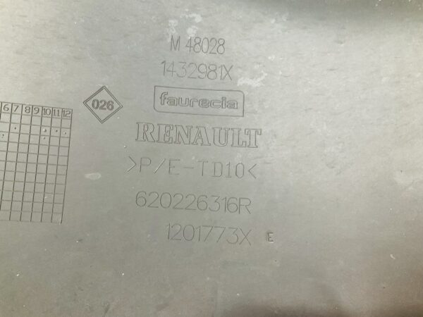 BUMPER Renault Kangoo 620226316R VOORBUMPER 2-F9-10889z
