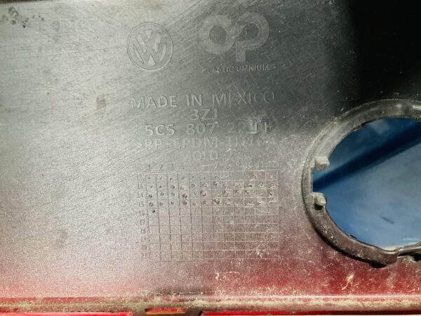 BUMPER Volkswagen Beetle 4xpdc 5C5807221T VOORBUMPER 1-C9-10902z