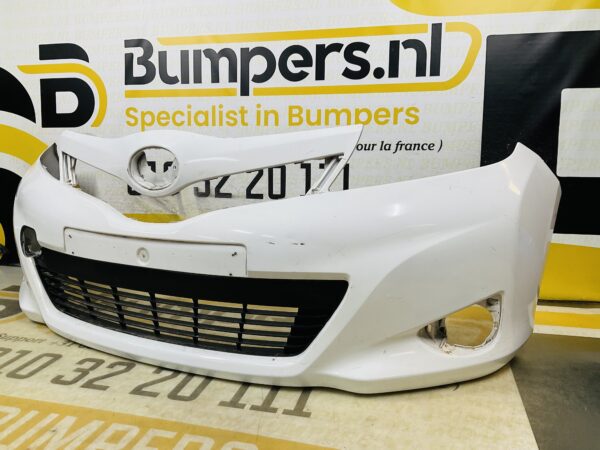 BUMPER Toyota Yaris 2012-2014 VOORBUMPER 2-D2-10923z
