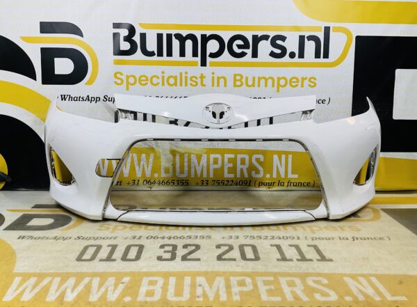 BUMPER Toyota Yaris Facelift 2017-2020 VOORBUMPER 2-D2-10924z