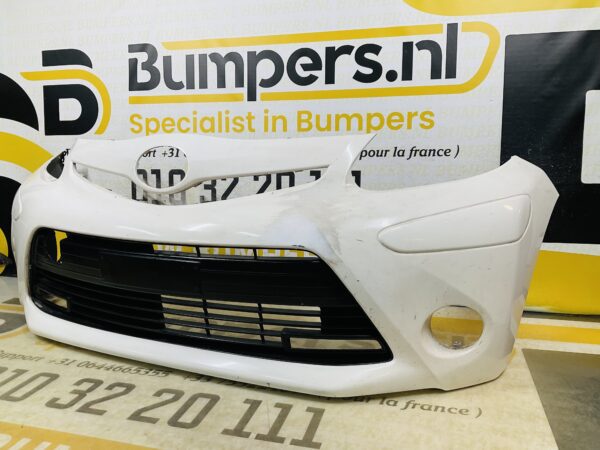BUMPER Toyota Aygo 2011-2014  VOORBUMPER 2-D1-10933z