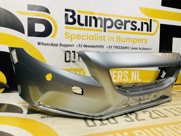 BUMPER Volvo V40 Normaal kls  VOORBUMPER 1-E2-10985z