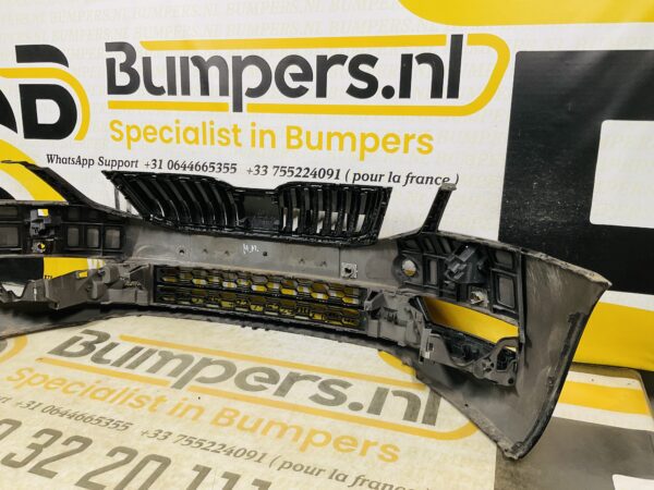 BUMPER Skoda Octavia 3 4xpdc kls 2012-2017  VOORBUMPER 2-H6-11098z