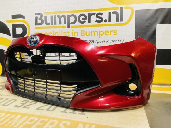 BUMPER Toyota Yaris 2021-2023  VOORBUMPER 2-D2-11059z