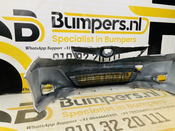 BUMPER Toyota Yaris 2012-2014  VOORBUMPER 2-D2-11070z