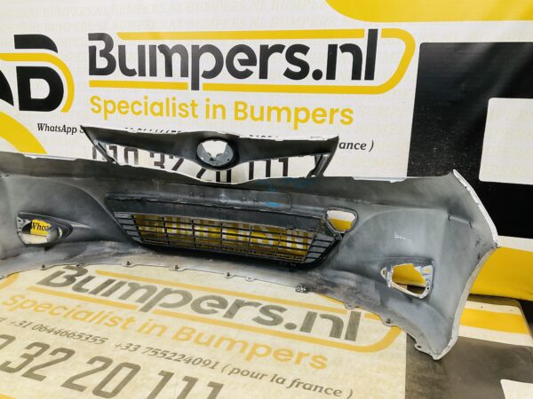 BUMPER Toyota Yaris 2012-2014  VOORBUMPER 2-D2-11070z