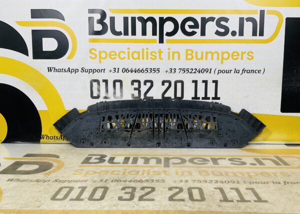Onderplaat Audi RS5 8W Rs4 8W6807611B Onderplaat 2-R1-11251T