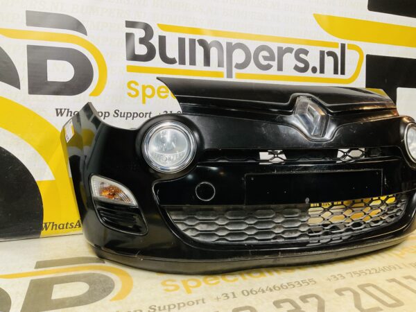 BUMPER Renault Twingo 2  VOORBUMPER 2-F3-11073z
