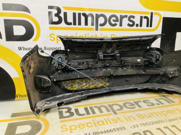 BUMPER Renault Twingo 2  VOORBUMPER 2-F3-11073z
